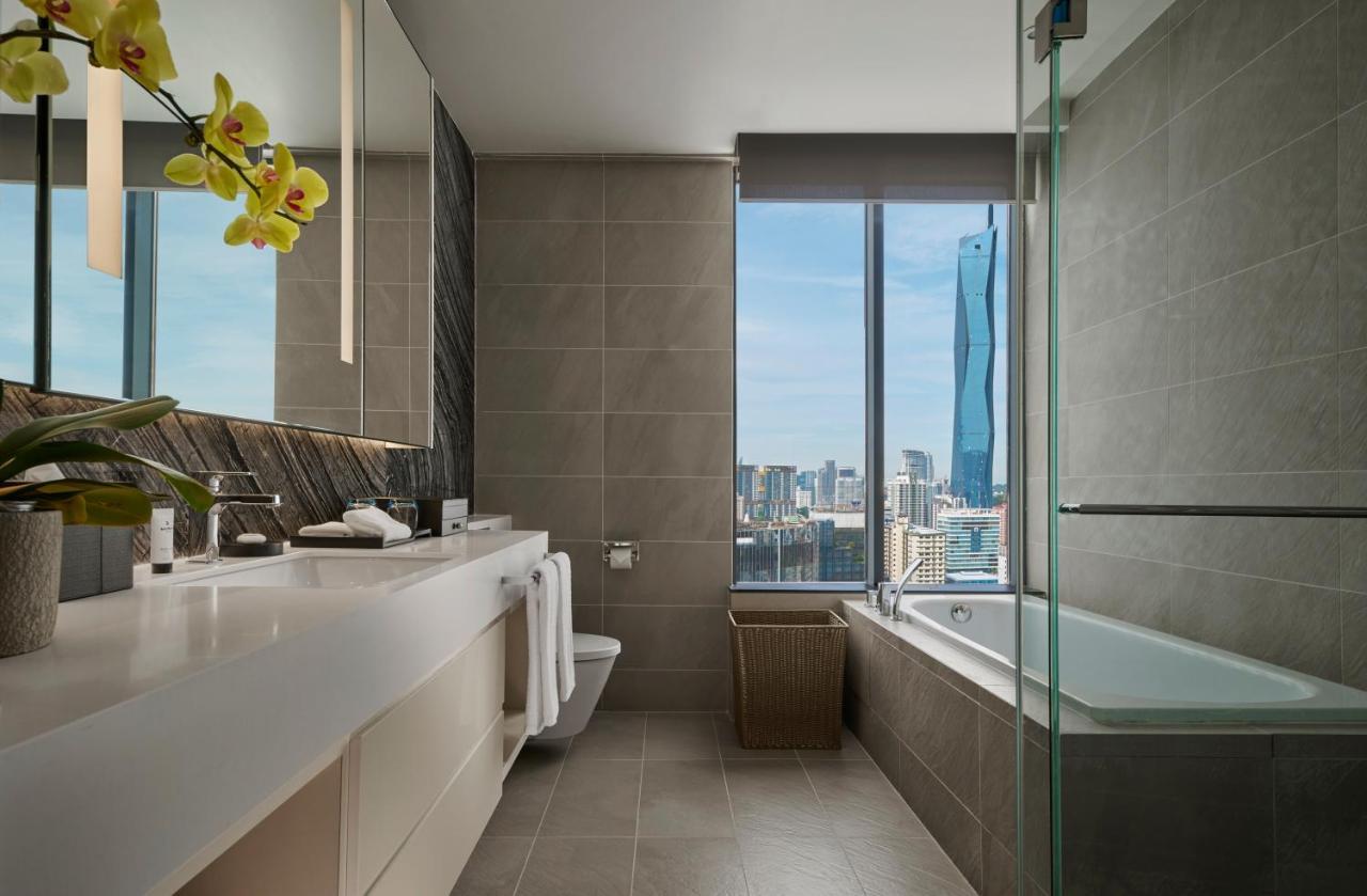 Pan Pacific Serviced Suites Kuala Lumpur Exterior foto Bathroom